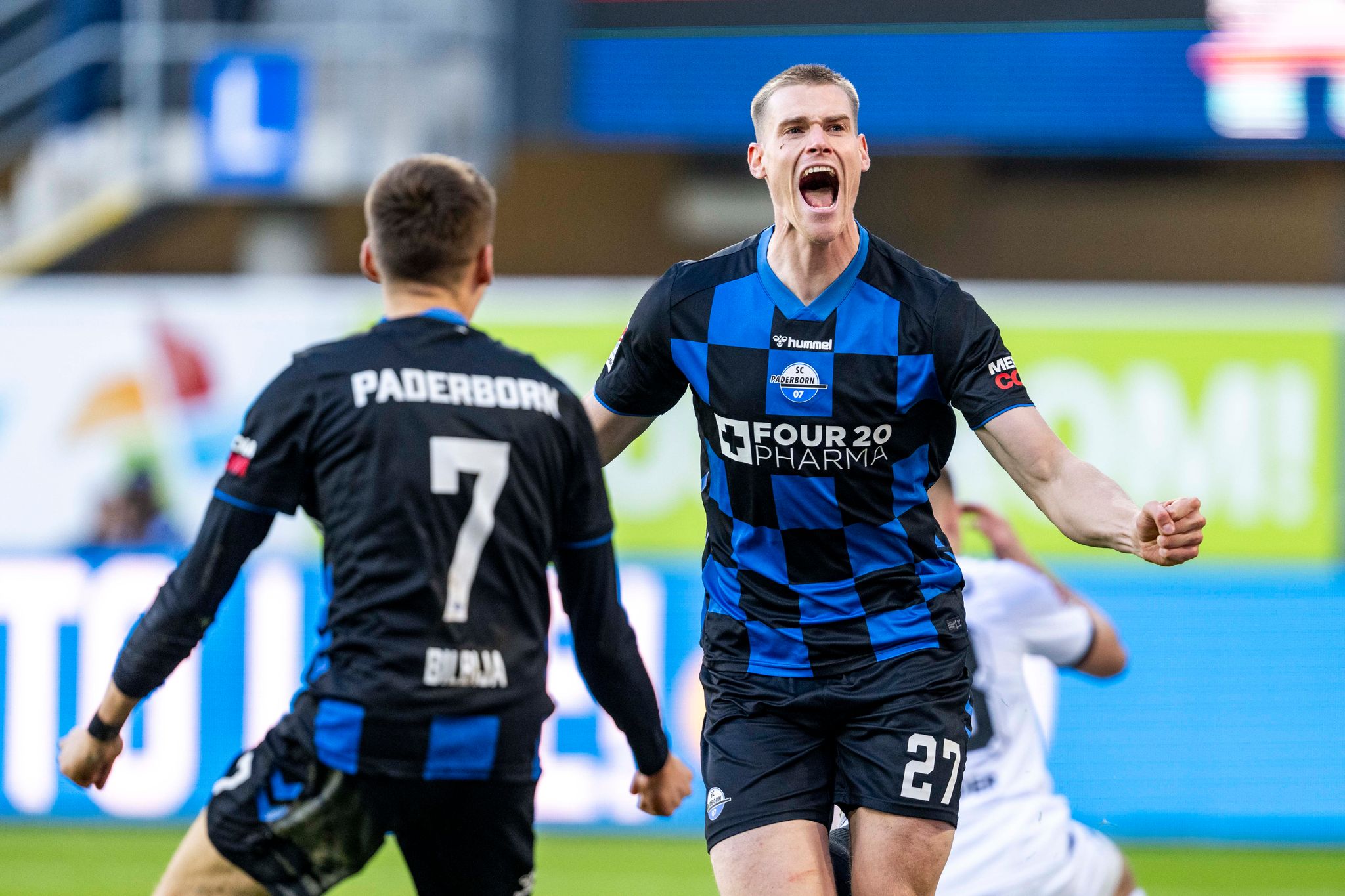 Tigges sichert Paderborner Sieg in packendem Derby