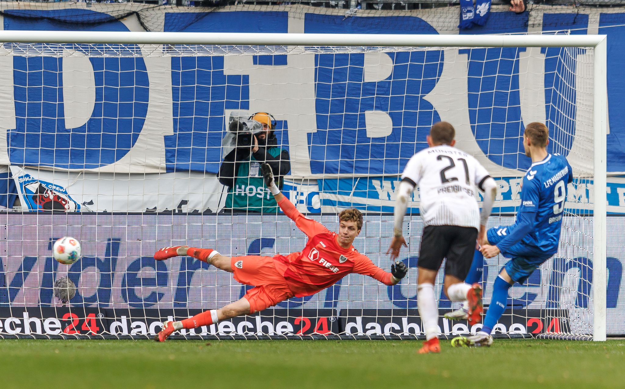 Schlusslicht Magdeburg holt gegen Münster ersten Heimsieg Schlusslicht Magdeburg holt gegen Münster ersten Heimsieg
