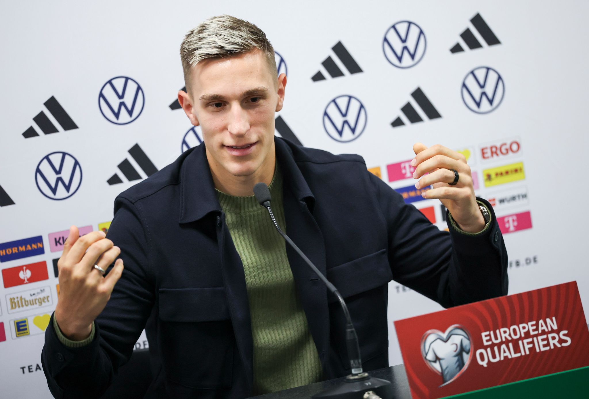 Beim Thema FC Bayern wird BVB-Profi Schlotterbeck wortkarg
