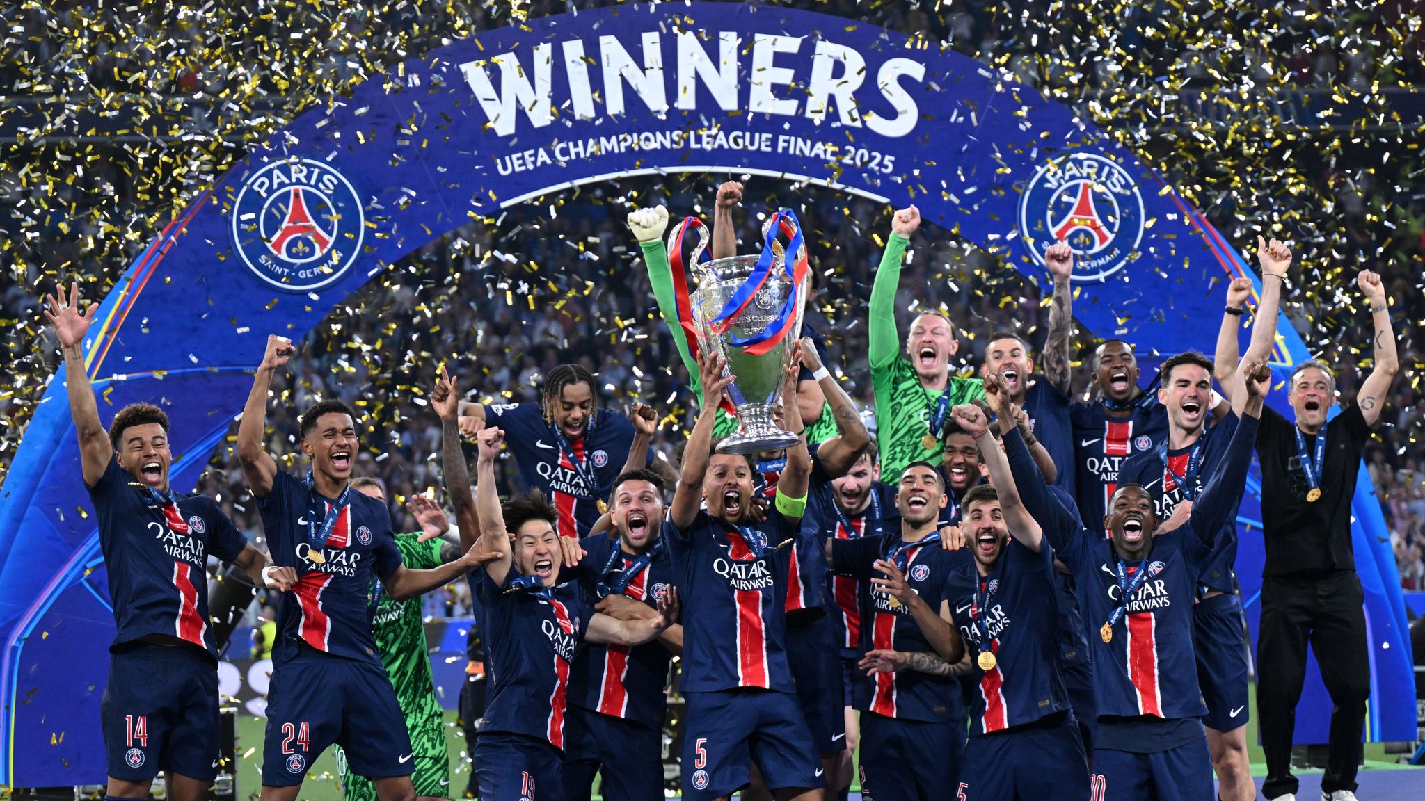 PSG mit Rekordeinnahmen: Fast 850 Millionen Euro PSG mit Rekordeinnahmen: Fast 850 Millionen Euro