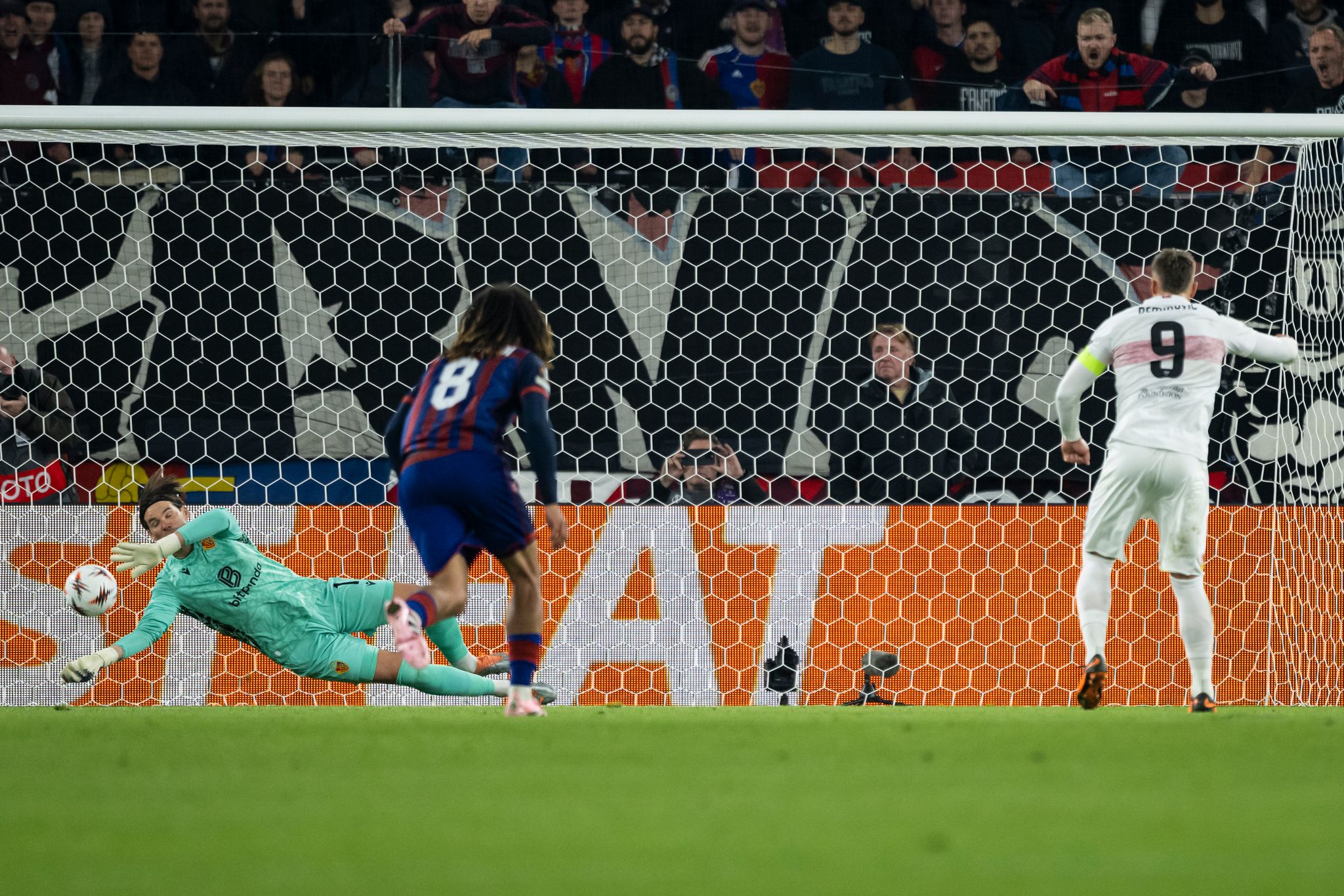 7 von 11 verschossen: VfB hadert mit seiner Elfer-Seuche