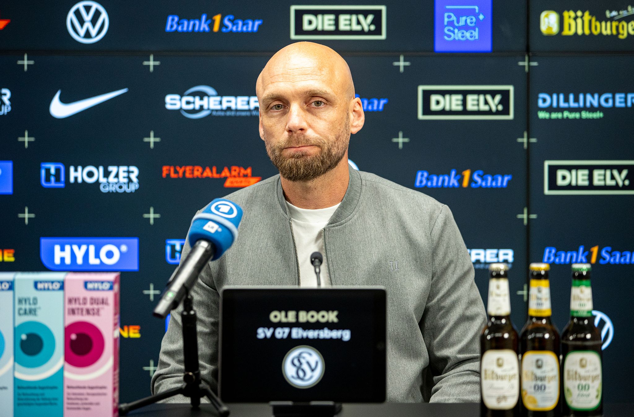 Tiefes Vertrauen: Book bleibt Sportvorstand in Elversberg Tiefes Vertrauen: Book bleibt Sportvorstand in Elversberg