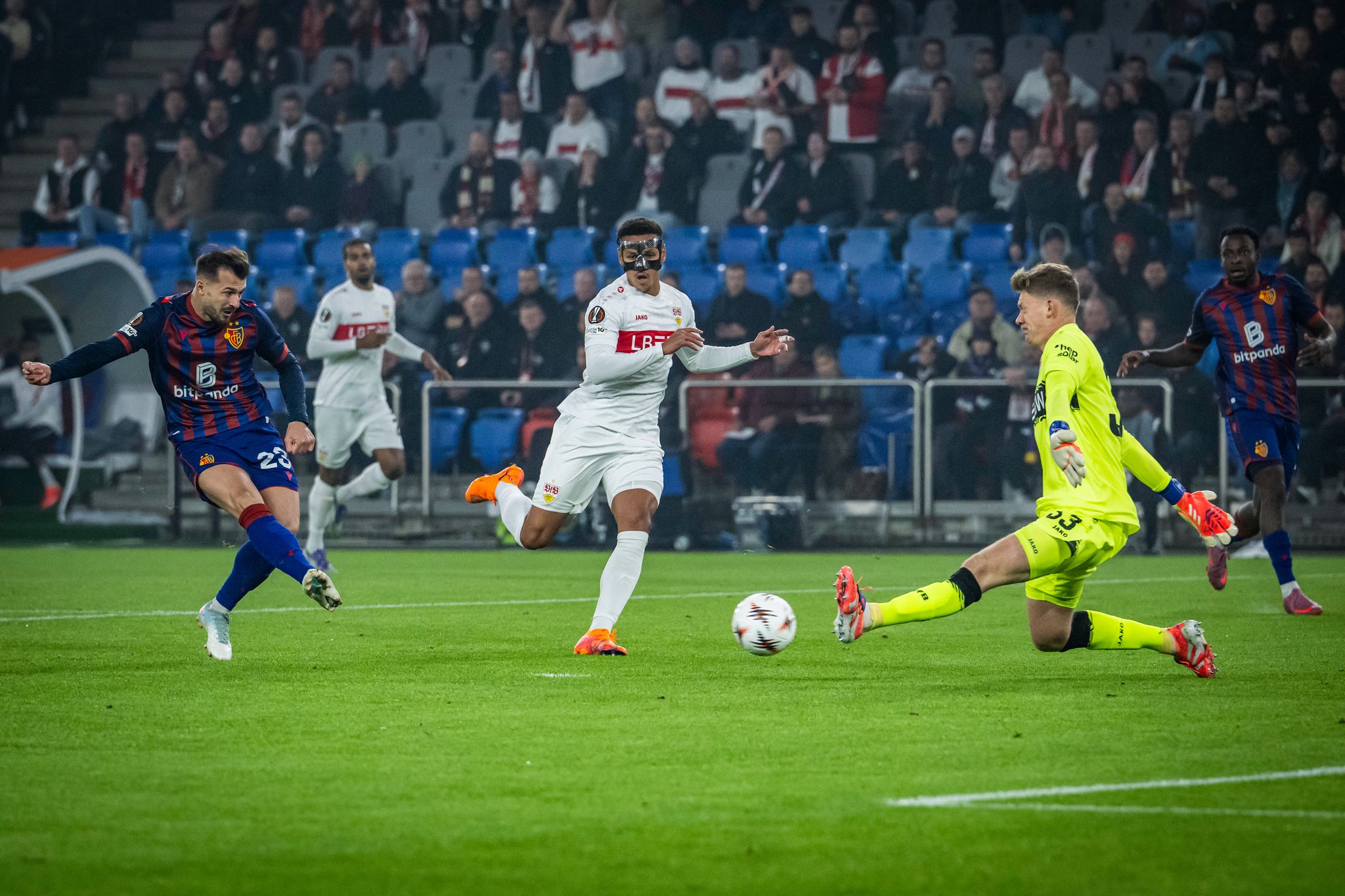 Fehlpass und Elfmeter-Seuche: VfB verliert in Basel