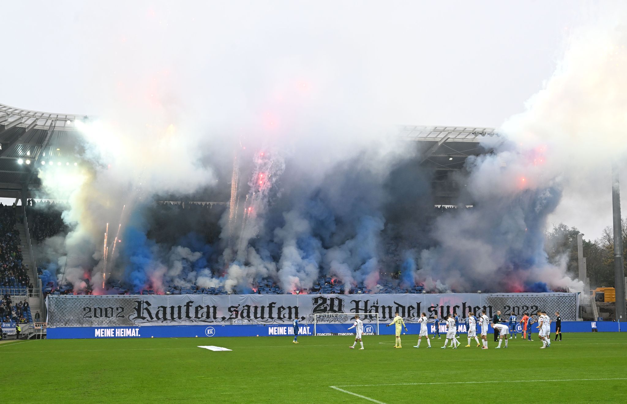 Karlsruher Pyro-Prozess: Fanprojekte solidarisieren sich
