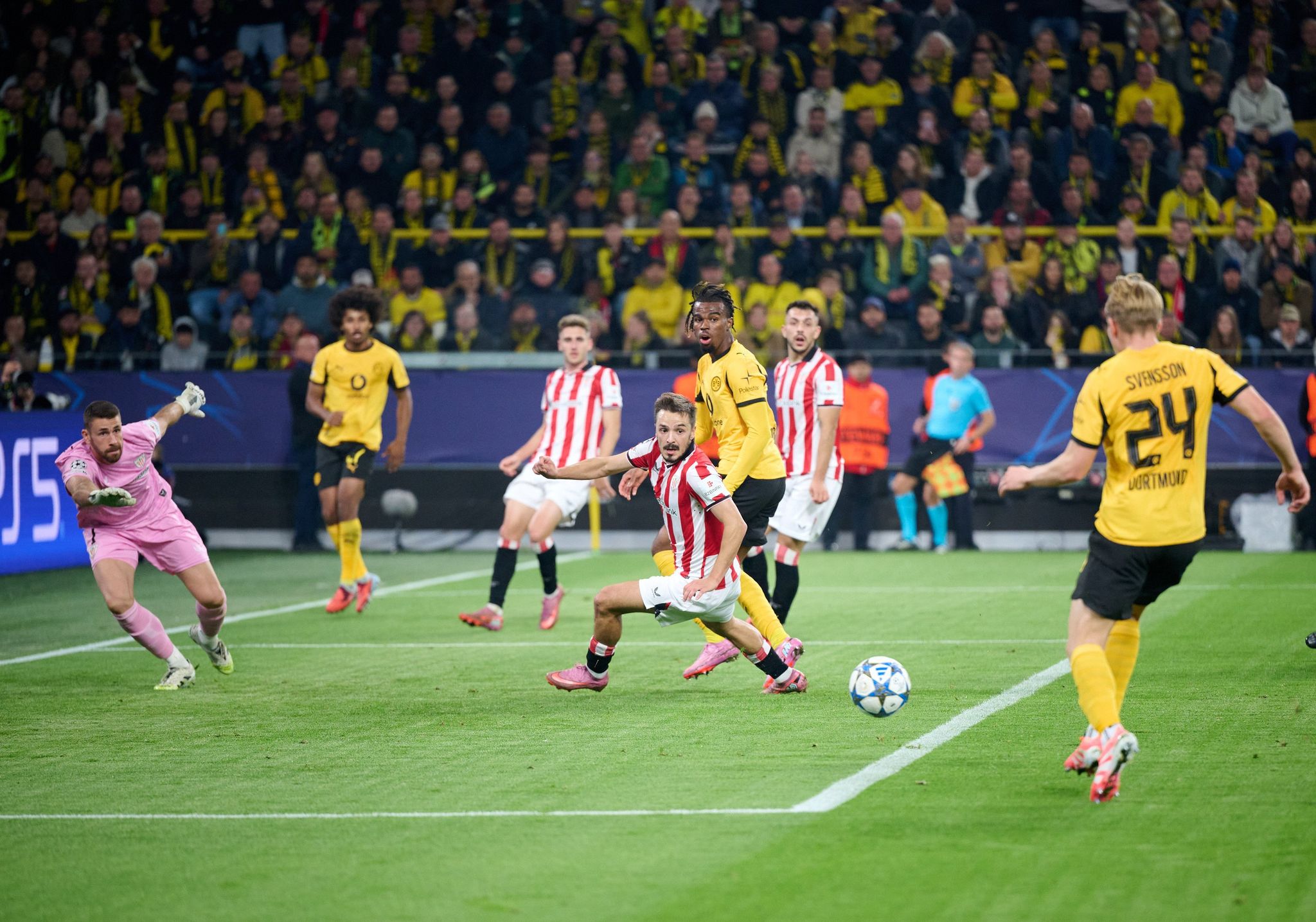 Erster Sieg in der Königsklasse: BVB bezwingt Bilbao 4:1 Erster Sieg in der Königsklasse: BVB bezwingt Bilbao 4:1