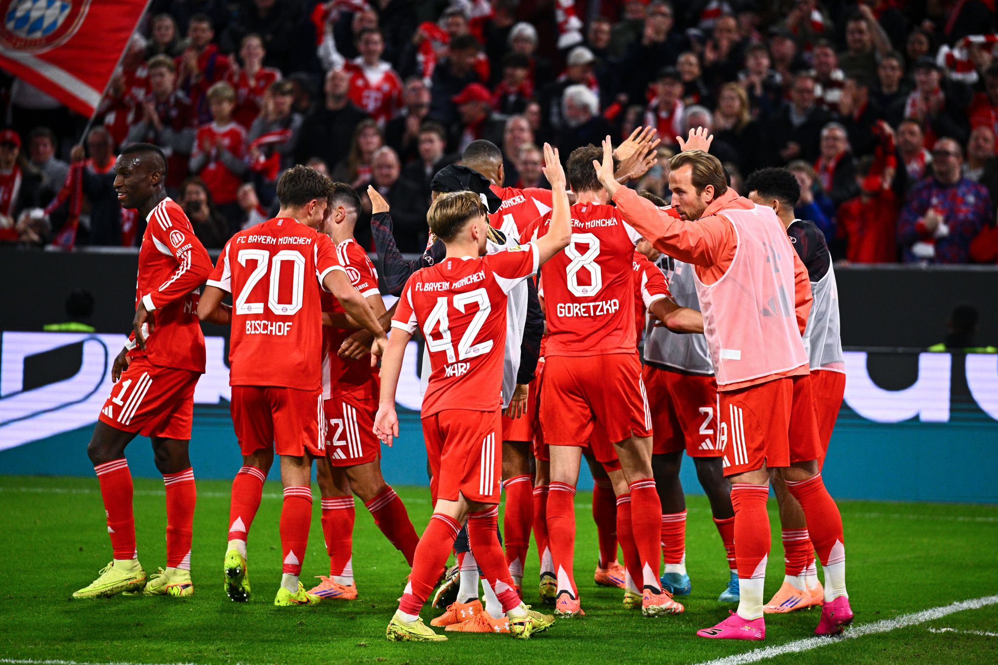 FC Bayern dominiert Topspiel – Gladbach gewinnt erstmals