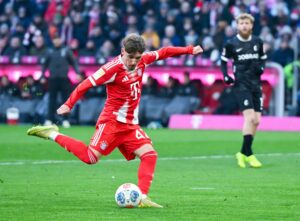 Völler über DFB-Nominierung für Karl: «Liegt an ihm»