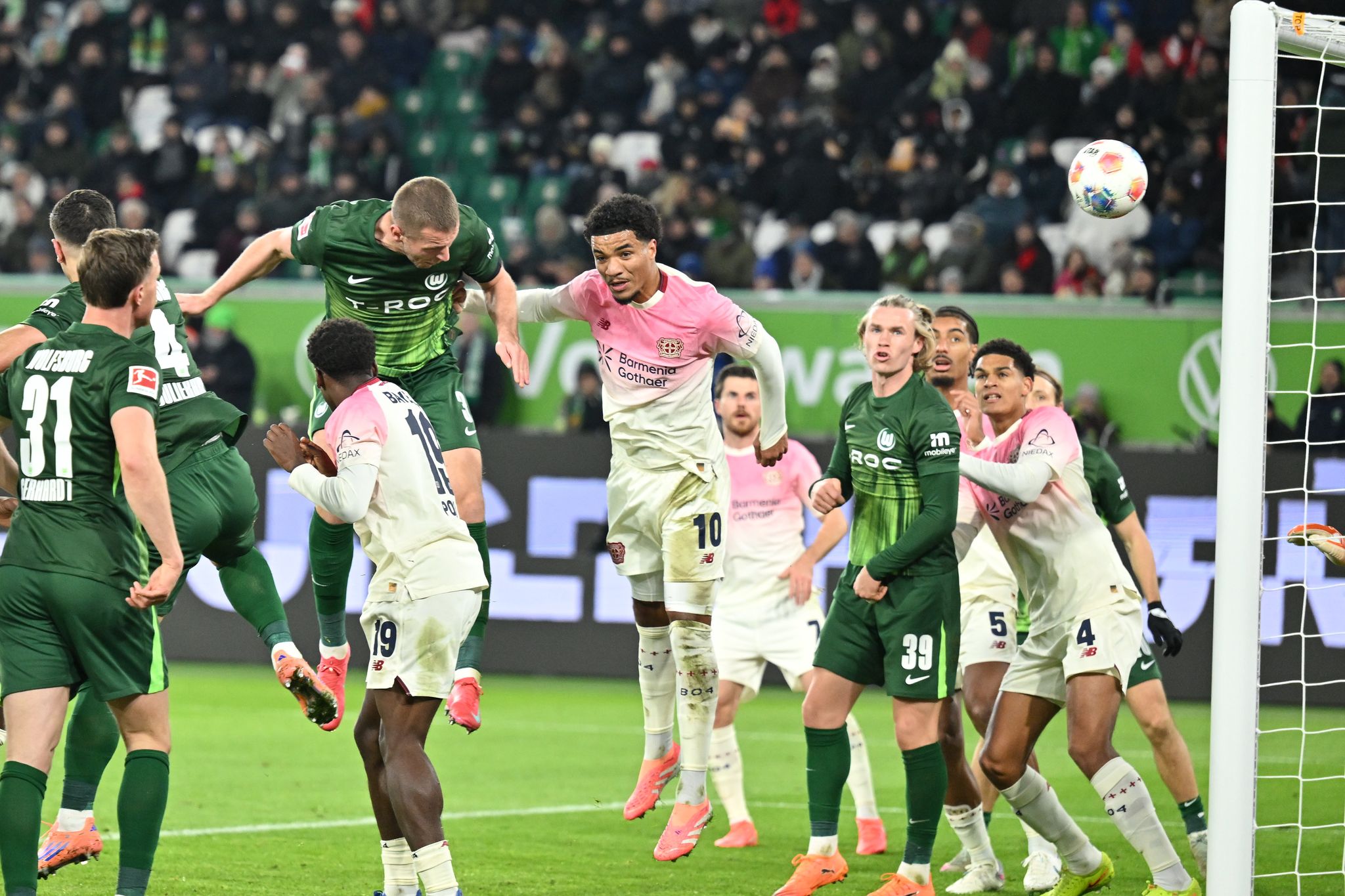 Wolfsburg verliert auch nach Trainer-Trennung weiter Wolfsburg verliert auch nach Trainer-Trennung weiter