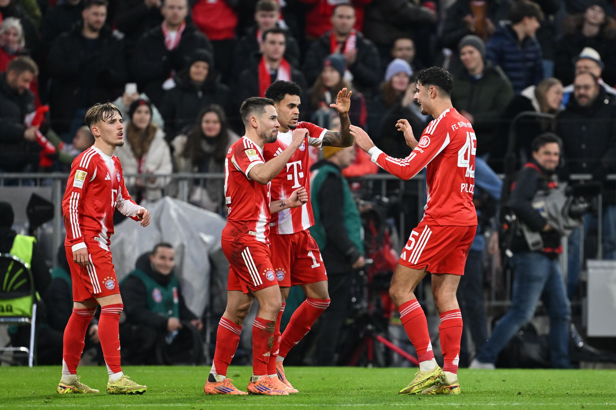 «Sieg des Glaubens»: Bayern jubeln spät gegen St. Pauli