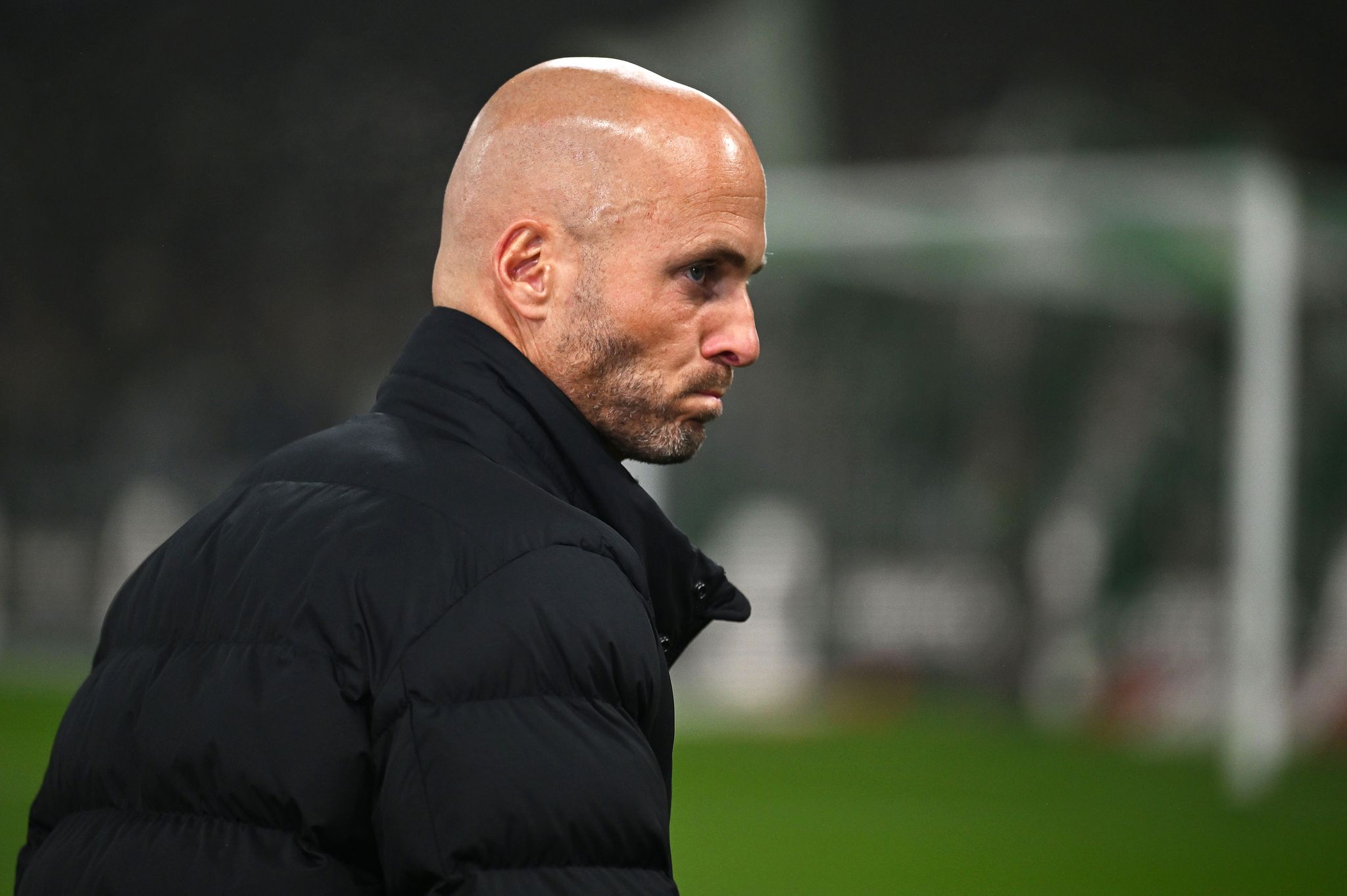 Medien: VfL Wolfsburg trennt sich von Trainer Simonis Medien: VfL Wolfsburg trennt sich von Trainer Simonis