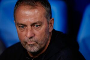 Fußball-Größen kritisieren Flick nach wildem Remis mit Barça