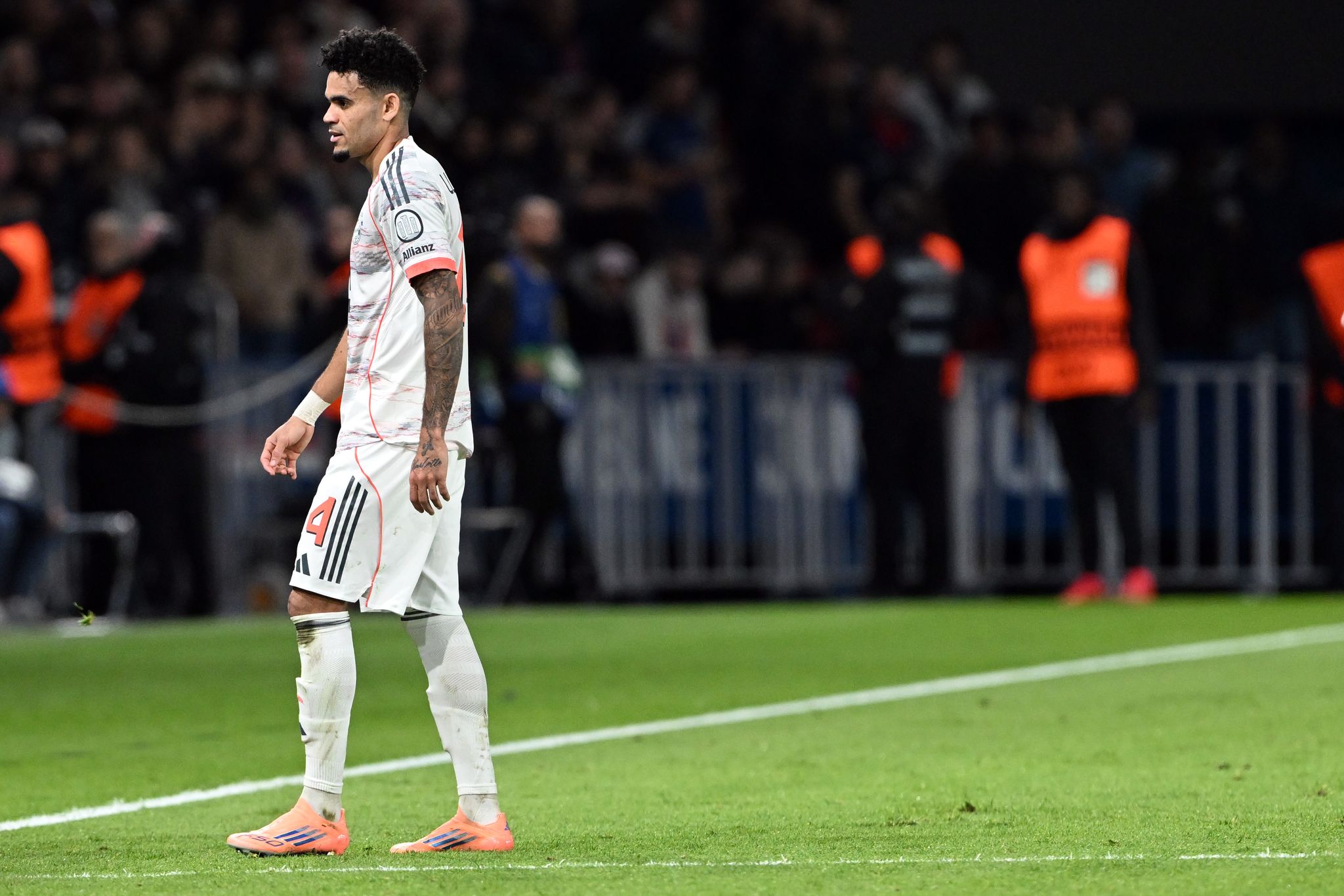 Drei Spiele-Sperre: Bayern in Königsklasse lange ohne Díaz