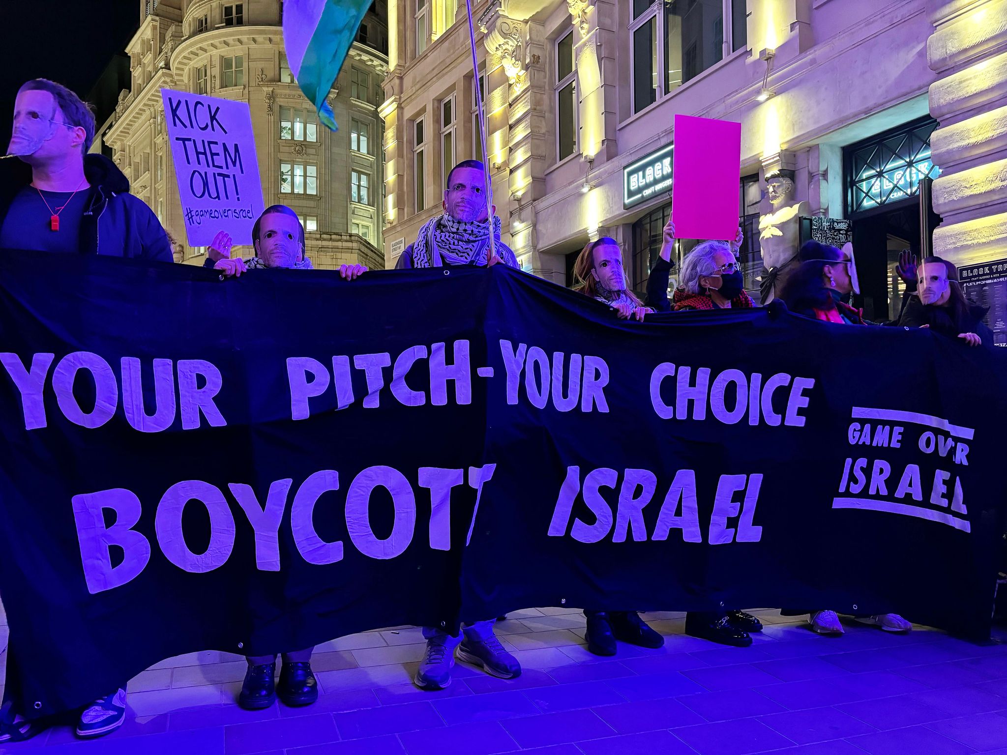 Palästina-Protest vor EM-Auftaktveranstaltung in London Palästina-Protest vor EM-Auftaktveranstaltung in London