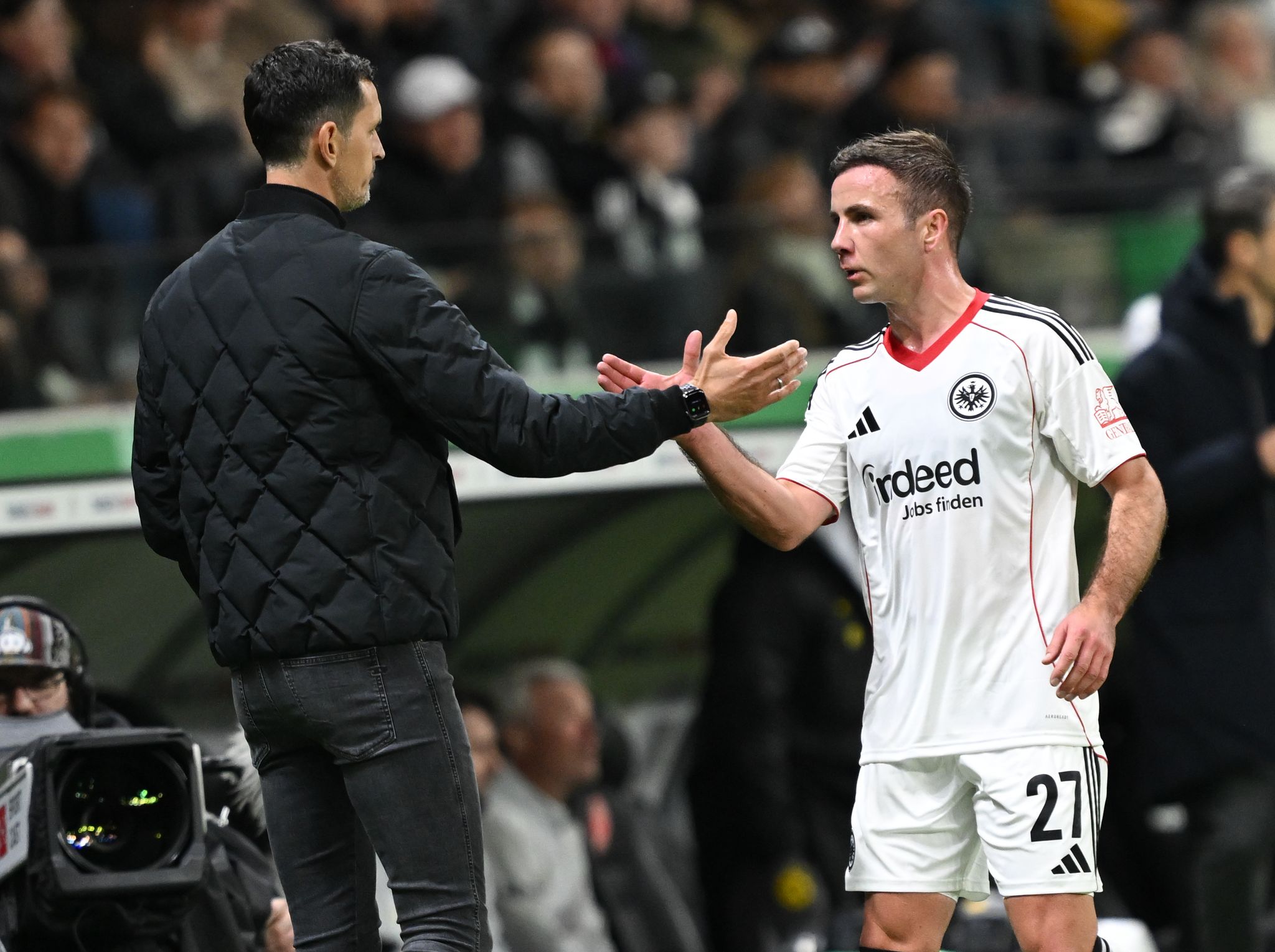 Fußball-Star Götze mit neuem Haupthaar Fußball-Star Götze mit neuem Haupthaar