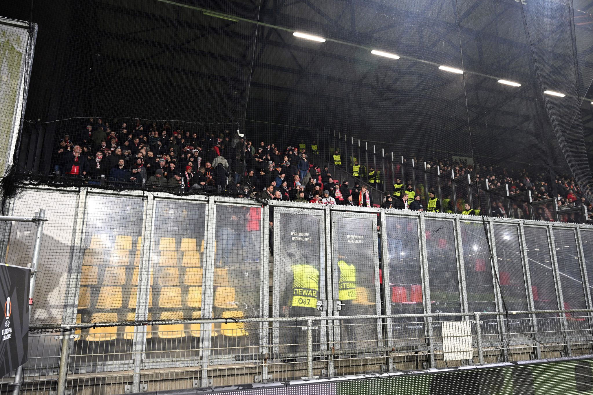 Auseinandersetzungen in Deventer: Stuttgart-Fans reisen ab Auseinandersetzungen in Deventer: Stuttgart-Fans reisen ab