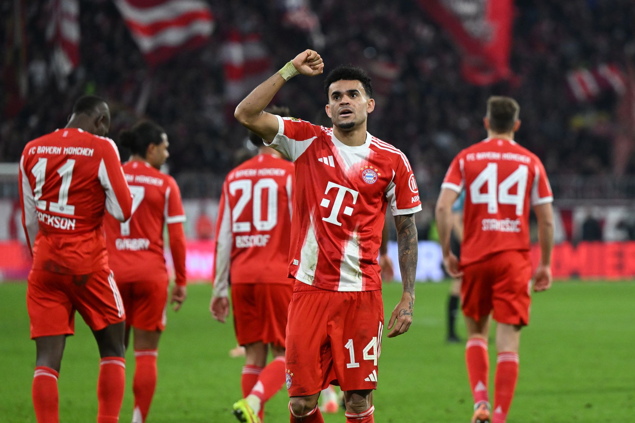 Später Bayern-Sieg gegen St. Pauli – Drama in Berlin Später Bayern-Sieg gegen St. Pauli – Drama in Berlin