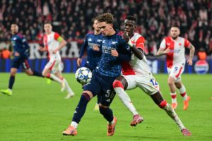 Arsenal gewinnt mit Rekord-Teenie in der Champions League