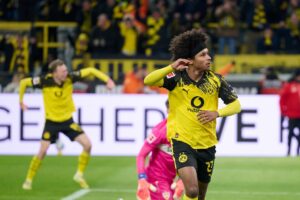 Adeyemi trotzt Waffenwirbel – Torjubel als klare Ansage