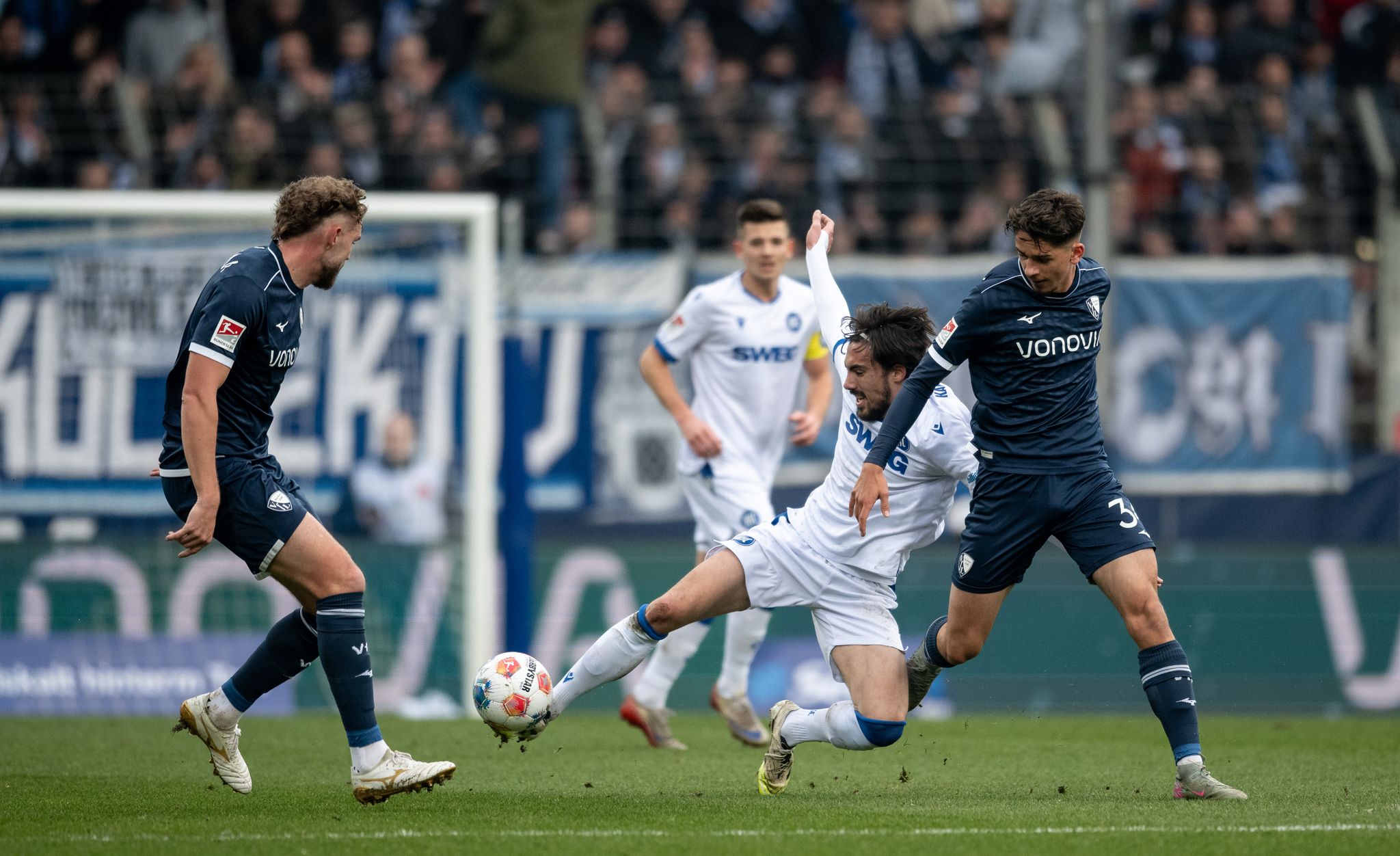 KSC rettet spät ein Unentschieden in Bochum