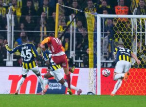 Sané trifft für Galatasaray – Hitziges Derby mit Eklat