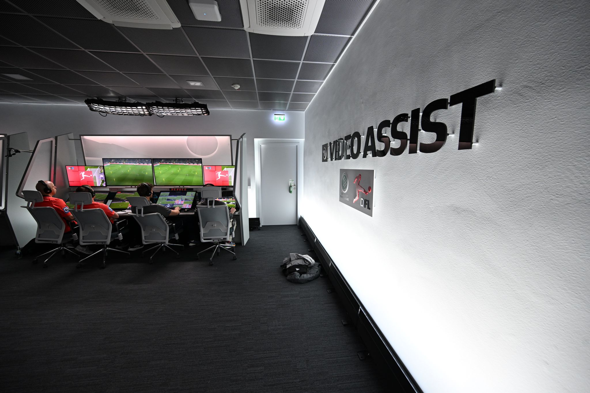 Video-Assistenten ab 2027 nicht mehr im Kölner Keller Video-Assistenten ab 2027 nicht mehr im Kölner Keller