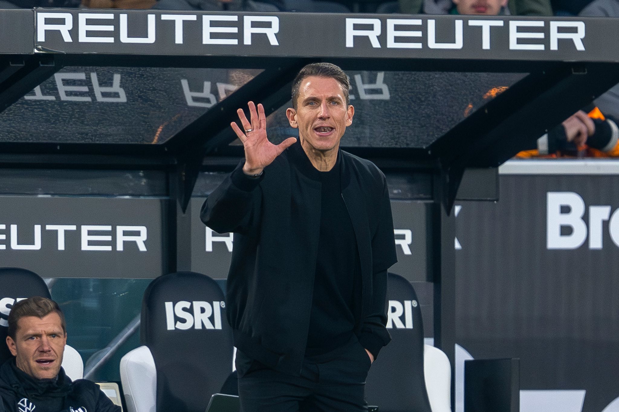 Noch keine Trainerentscheidung in Wolfsburg