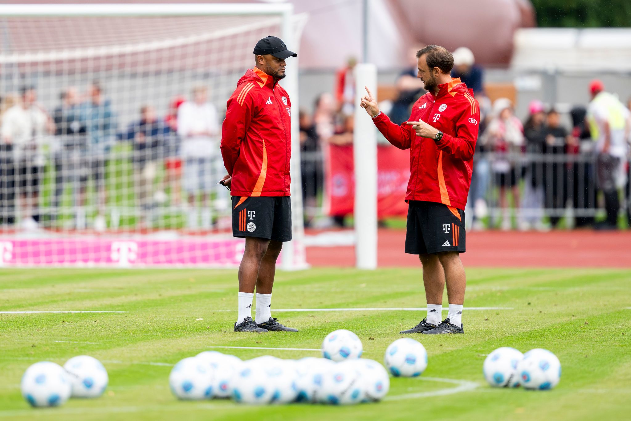 Vertragsverlängerung beim FC Bayern – Kompany freut sich