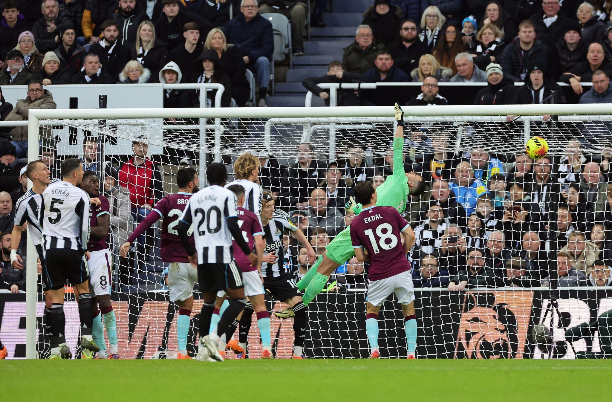 Mit Ecken-Tor: Newcastle siegt vor Leverkusen-Duell