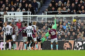 Mit Ecken-Tor: Newcastle siegt vor Leverkusen-Duell