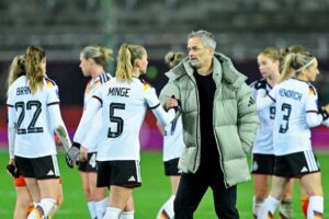 Königliche Kulisse: Entzaubern die DFB-Frauen Spanien?