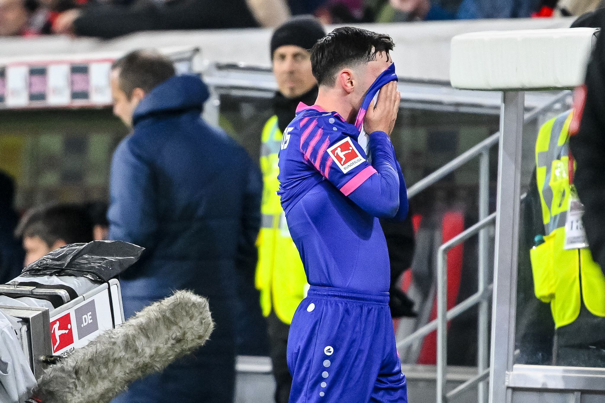 Wieder eine Rote Karte: Mainz in Freiburg chancenlos