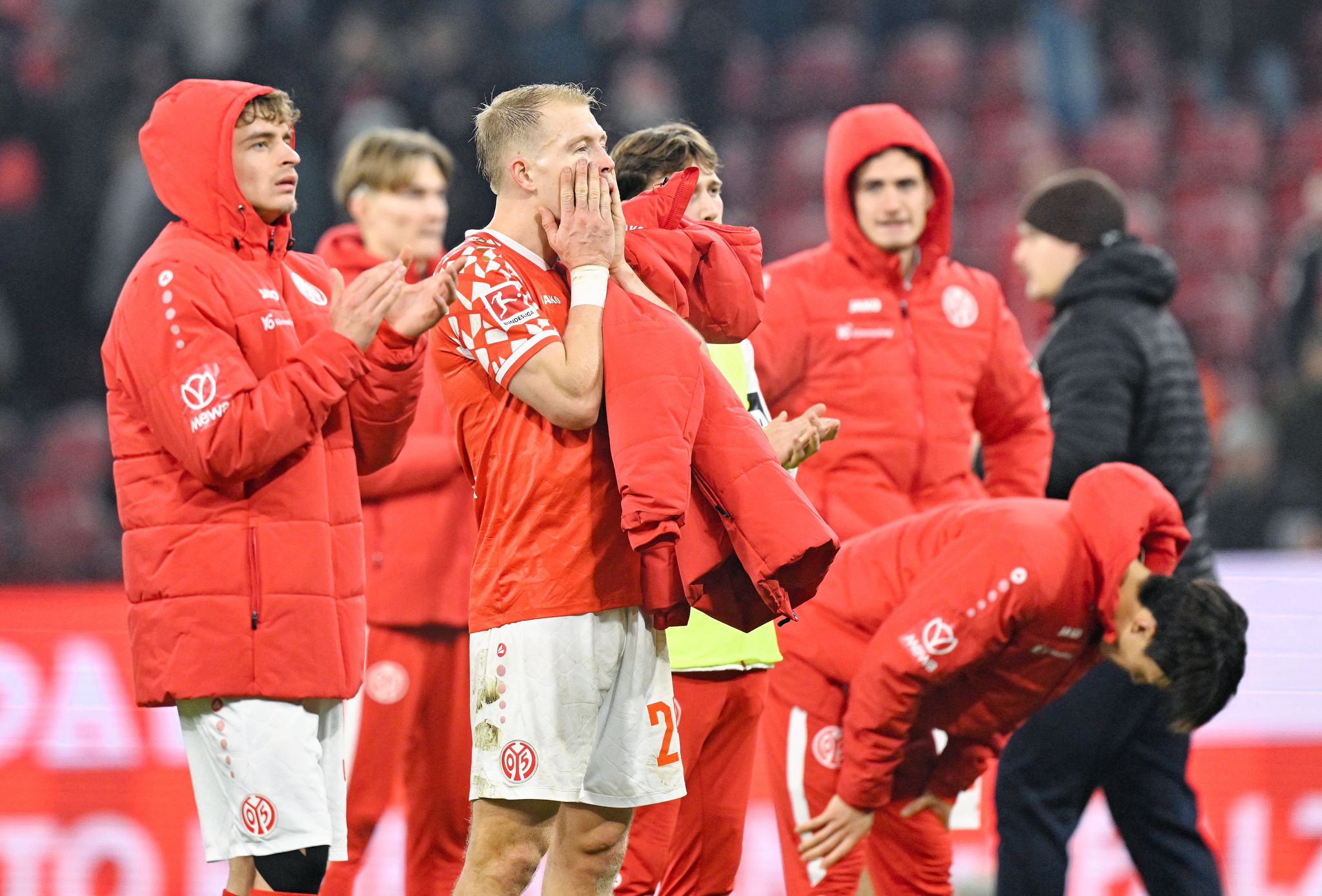 Sportdirektor: Neuer Mainz-Trainer soll am Montag starten Sportdirektor: Neuer Mainz-Trainer soll am Montag starten