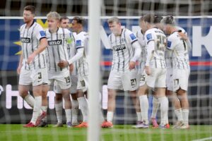 Elversberg nach Sieg in Paderborn erster Schalke-Verfolger