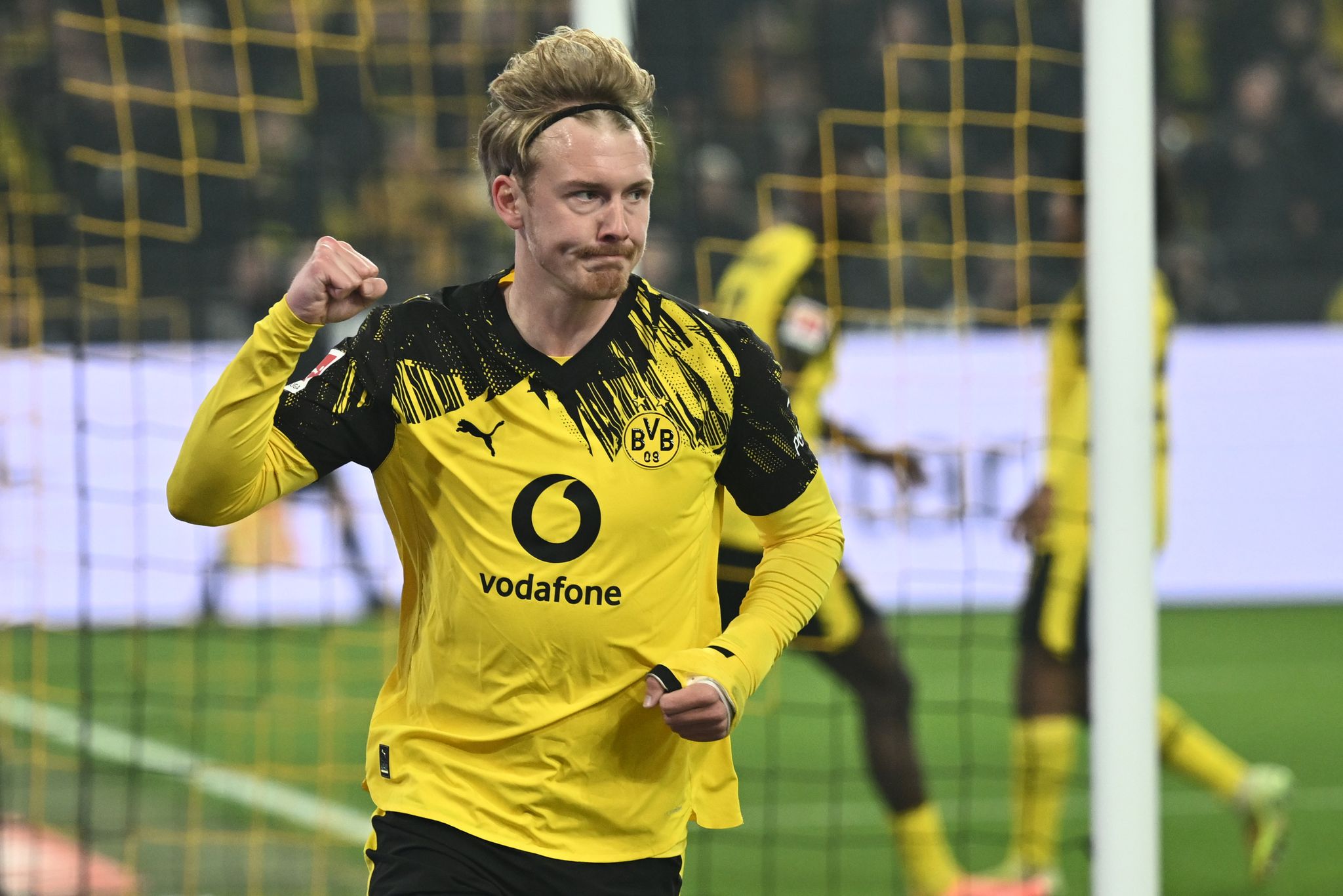 Borussia Dortmund siegt zum Geburtstag 2:0 gegen Gladbach Borussia Dortmund siegt zum Geburtstag 2:0 gegen Gladbach