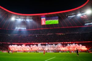 Nach Pyro-Strafe: FC Bayern sperrt große Teile der Südkurve