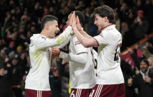 Arsenal startet mit Sieg ins neue Jahr – Groß spielt sofort