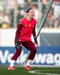 DFB hält trotz Sperre an Torhüterin Borggräfe fest