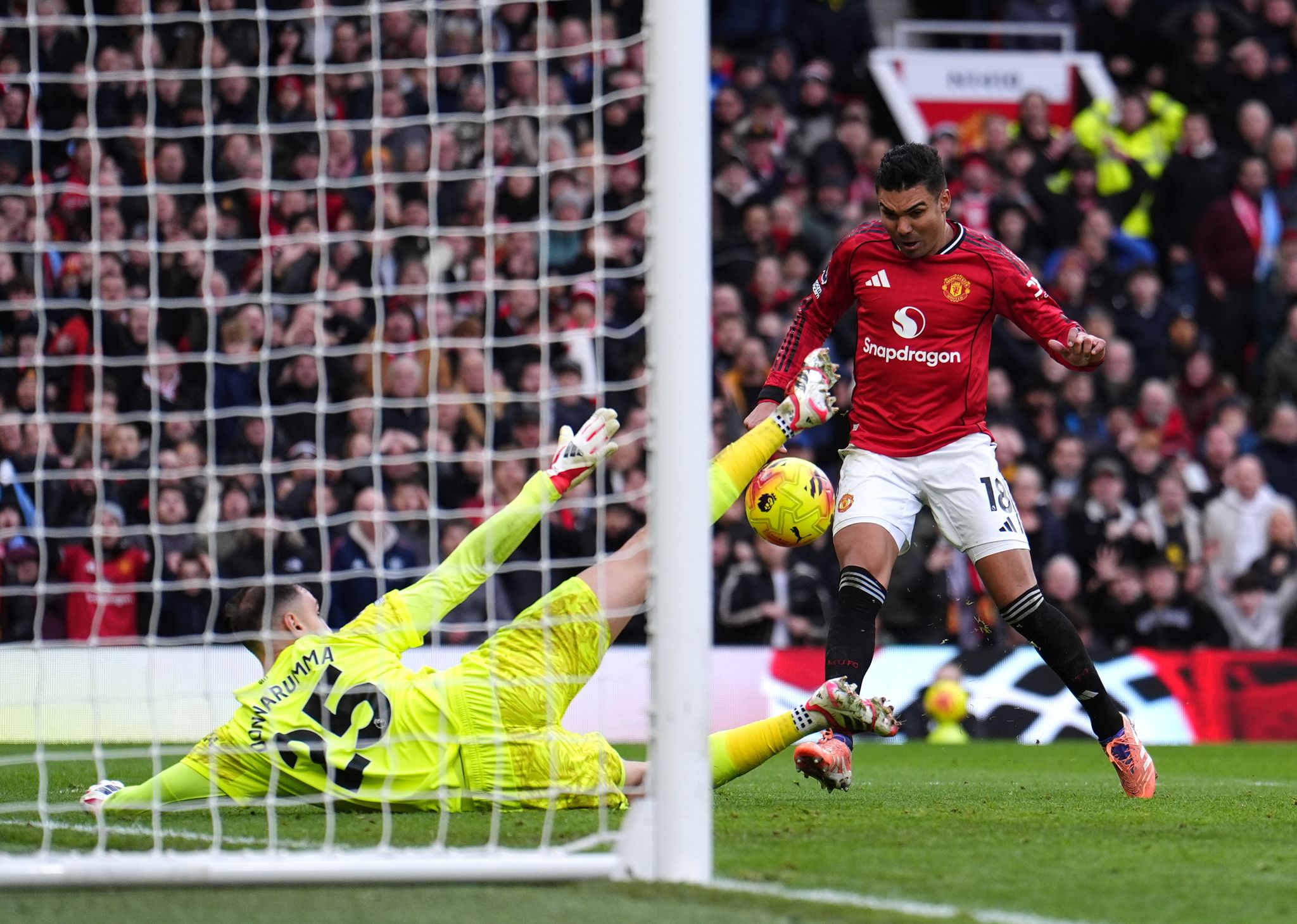 Mit neuem Coach: Manchester United gewinnt Derby gegen City