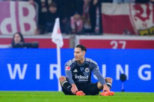 Frankfurts Ebnoutalib fällt nach Innenbandverletzung aus