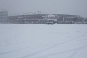 Schnee und Wind: Spiel St. Pauli gegen Leipzig abgesagt