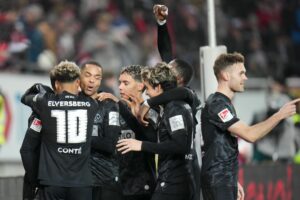 Rote Karte und Drama: Elversberg siegt beim FCK