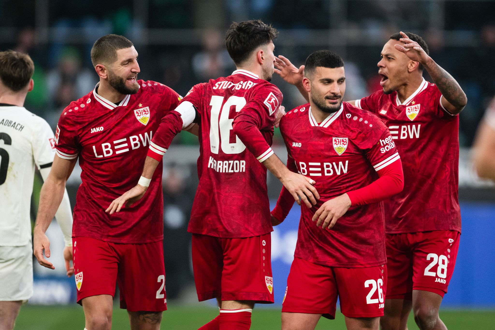 Stuttgart hat leichtes Spiel bei harmloser Borussia Stuttgart hat leichtes Spiel bei harmloser Borussia