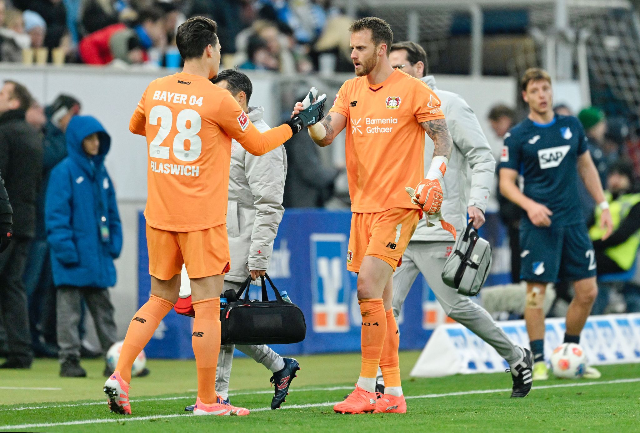 Verletzungspech bei Bayer 04: Flekken und Tella fallen aus