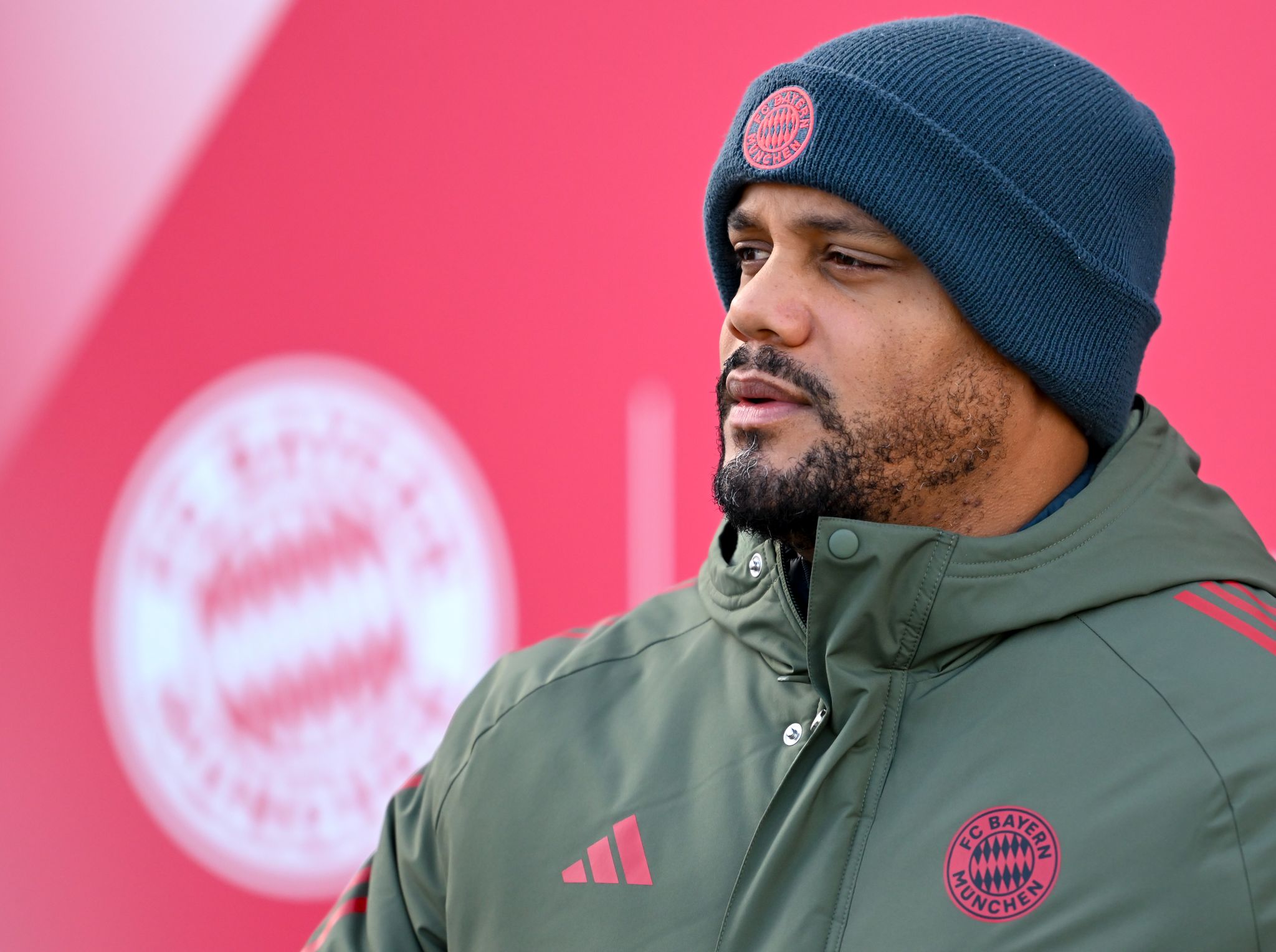 Bayern vor Eindhoven mit Upamecano, Gnabry und Stanisic
