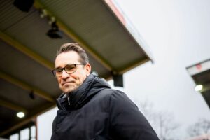 Bericht: Duisburg-Manager Preetz bei Ski-Unfall verletzt