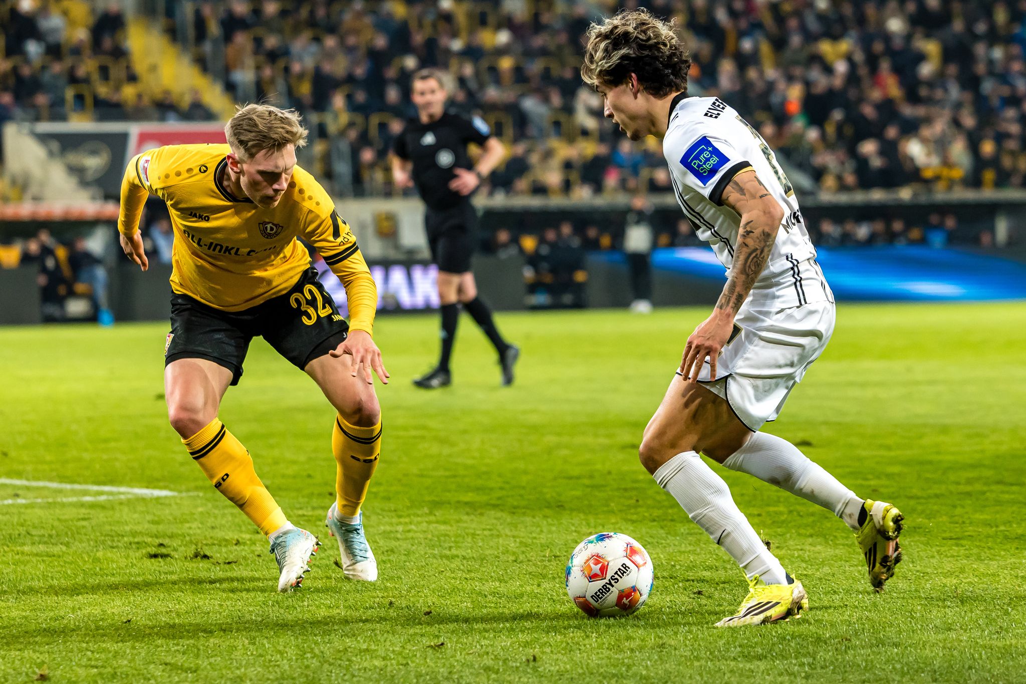 Elversberg nimmt Hürde Dresden und rückt auf Platz zwei Elversberg nimmt Hürde Dresden und rückt auf Platz zwei