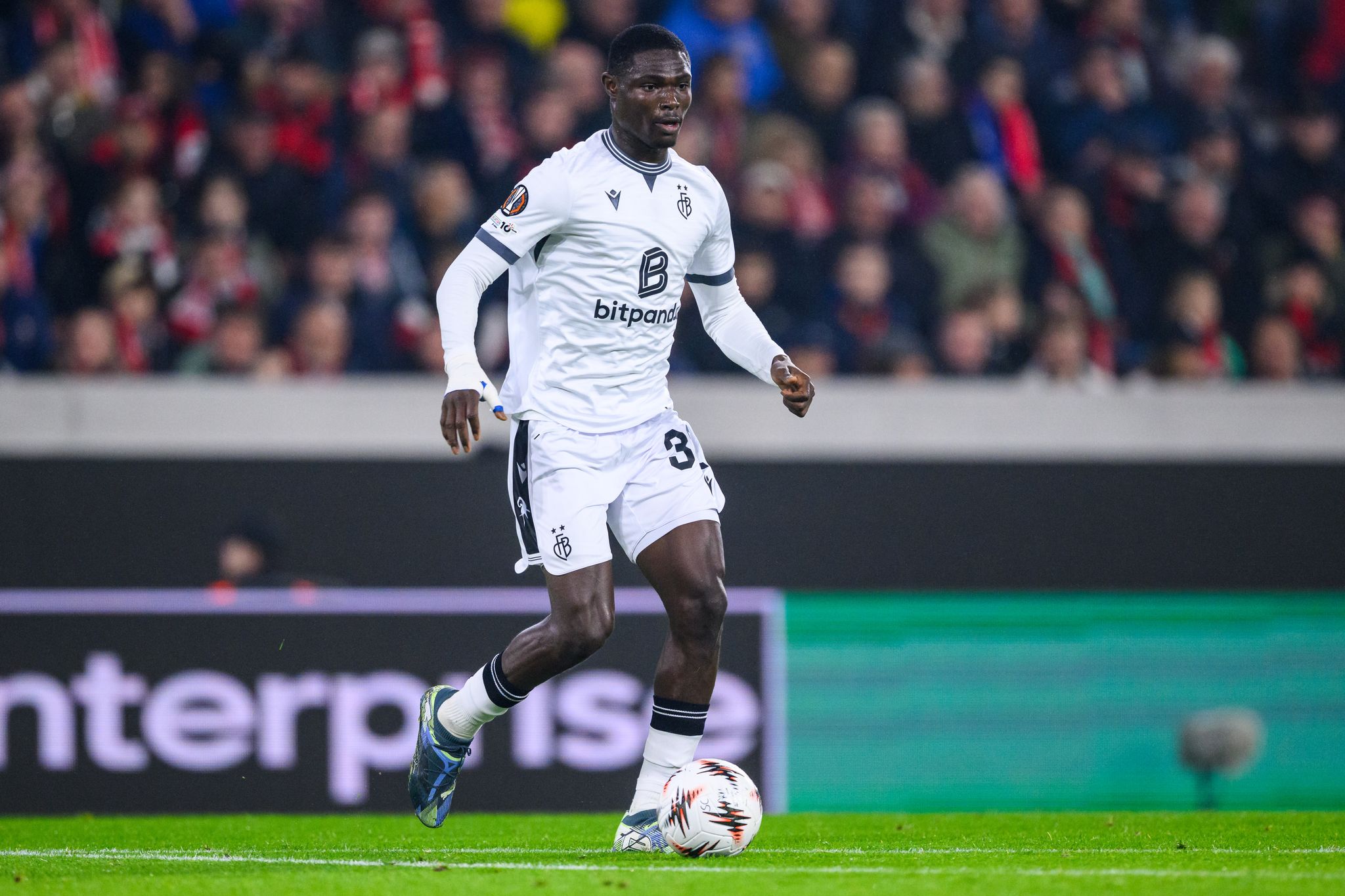 VfL Wolfsburg holt zwei neue Abwehrspieler