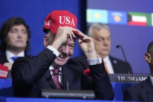 IOC befasst sich mit Infantino-Rede bei Trumps Friedensrat