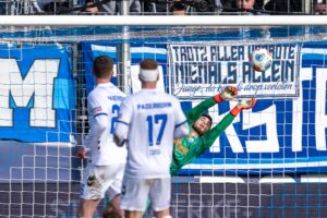 Starker Torwart rettet Paderborn torloses Remis in Bochum