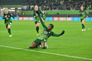 Wolfsburg verkürzt Rückstand auf Bayern dank Beerensteyn